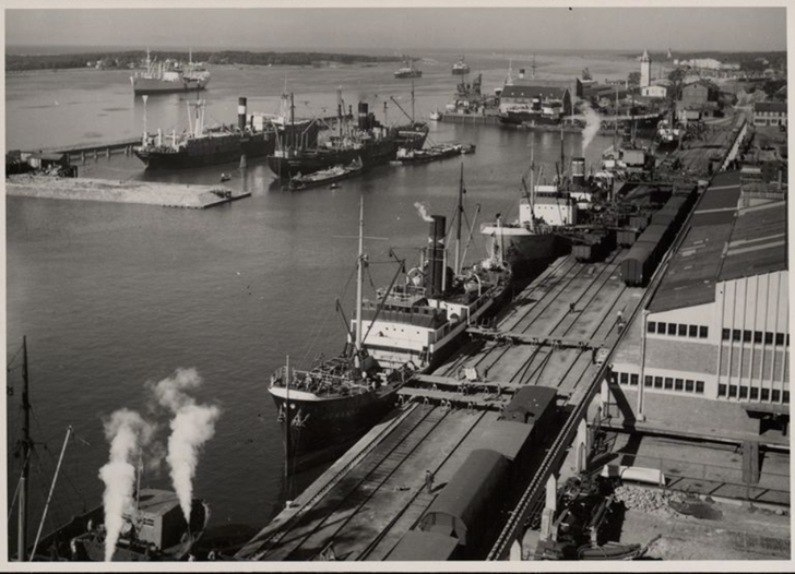 Klaipėdos uostas tarpukariu. Vytauto Augustino nuotrauka iš Nacionalinio M. K. Čiurlionio dailės muziejaus archyvo